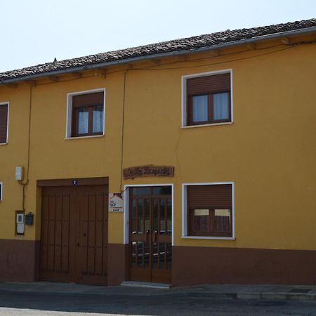Casa Rural Los Llaganos Villaturiel 外观 照片